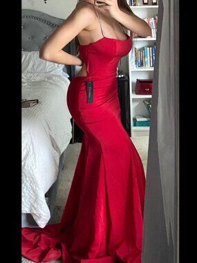 Cavery Red Prom Dress NEW never worn with tags (Size 6)
